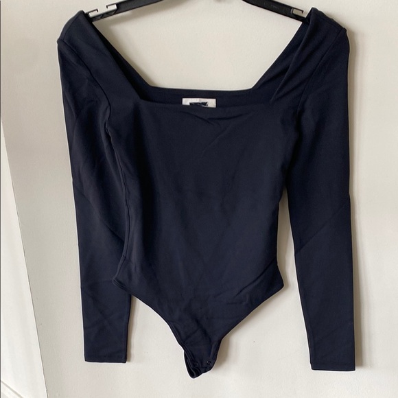 Aritzia Babaton contour Long Sleeve square neck Bodysuit w thong cut bottom. XS - Picture 3 of 7